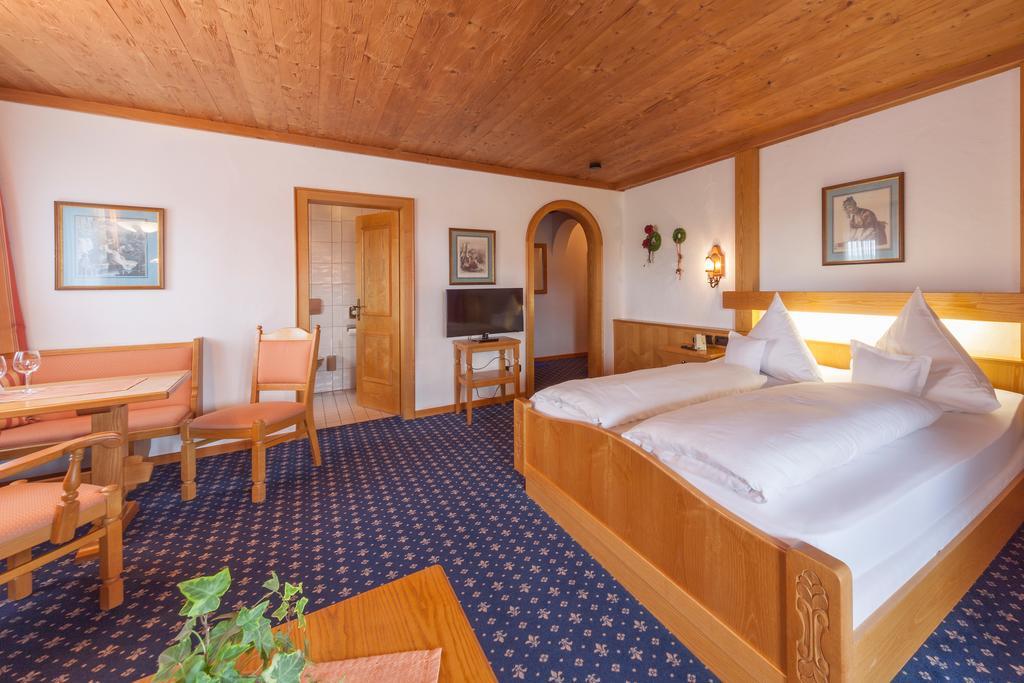 Hotel Alpina Hagnau Exteriör bild