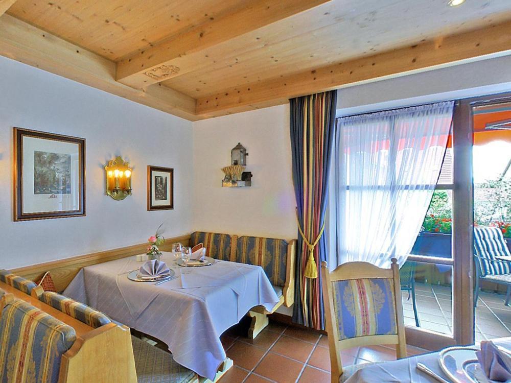 Hotel Alpina Hagnau Exteriör bild