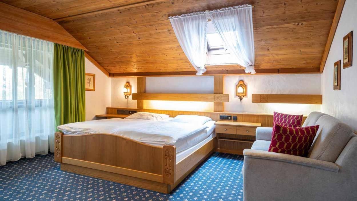 Hotel Alpina Hagnau Exteriör bild