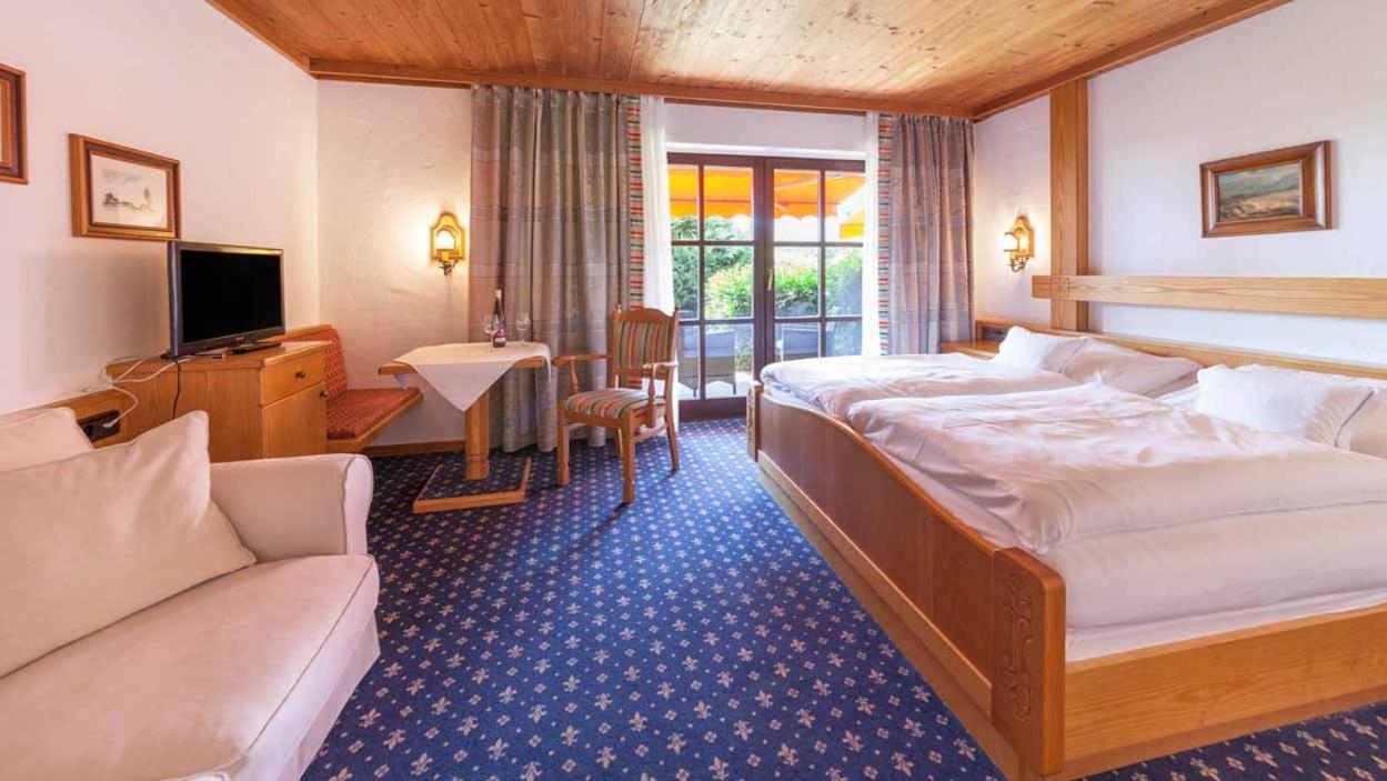 Hotel Alpina Hagnau Exteriör bild