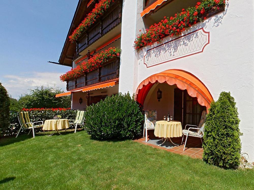 Hotel Alpina Hagnau Exteriör bild