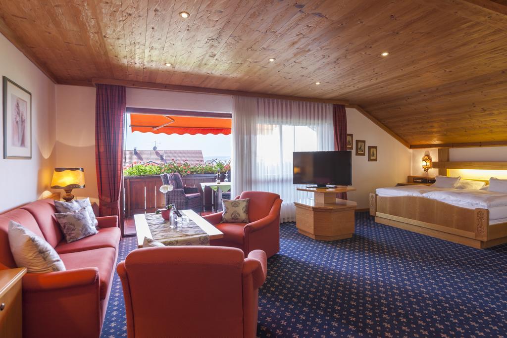Hotel Alpina Hagnau Exteriör bild