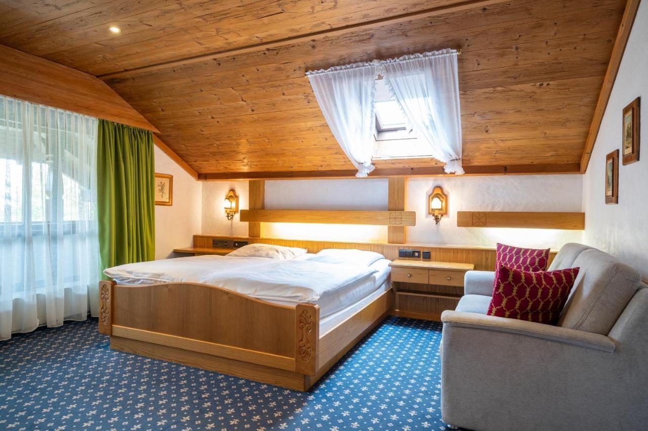 Hotel Alpina Hagnau Exteriör bild