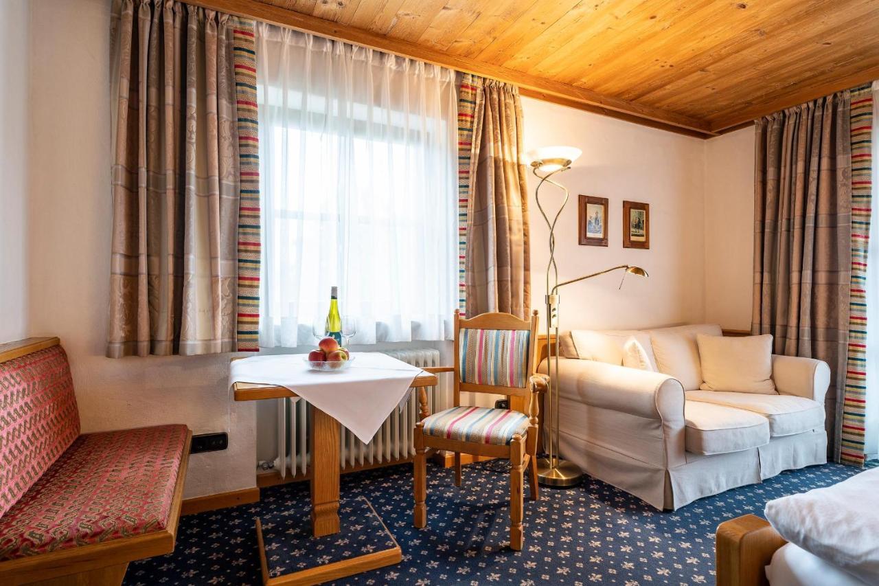 Hotel Alpina Hagnau Exteriör bild